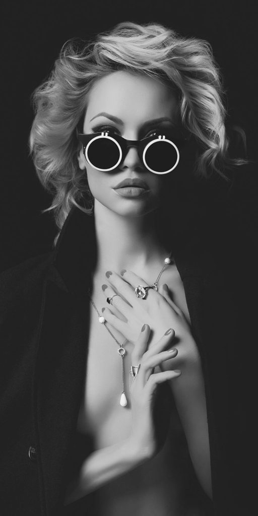 Video left description